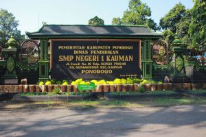 SMPN 1 KAUMAN SEBAGAI SEKOLAH RUJUKAN