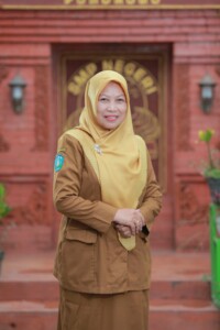 YULIA TRIASTUTIE, S.Pd.