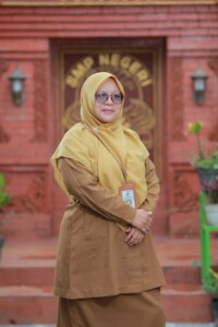 LINDA DWI RETNOWATI,S.Pd